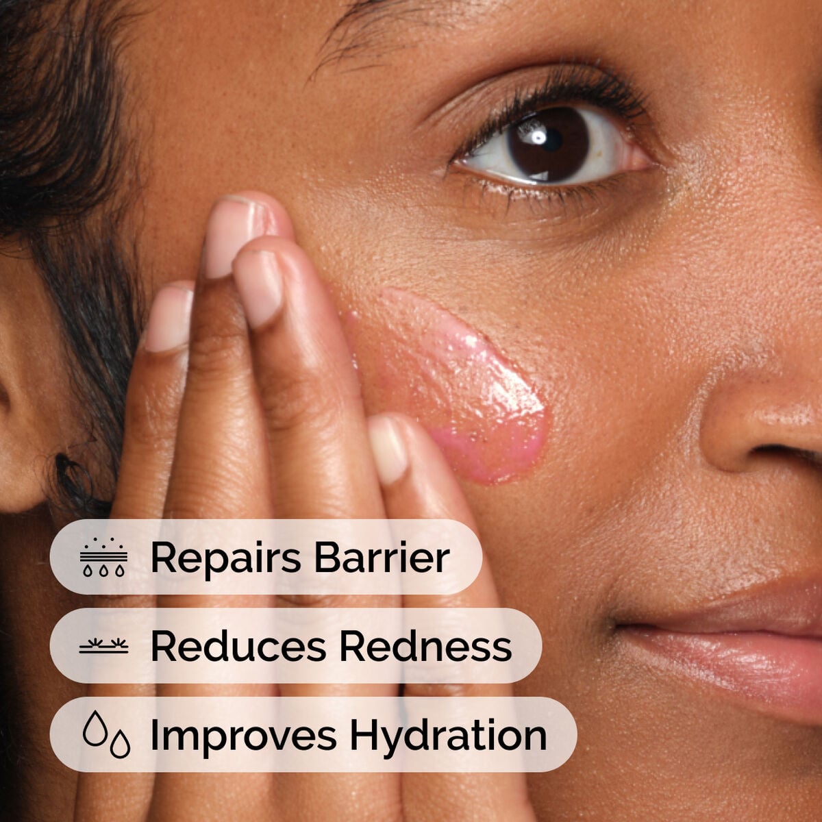 soothing-and-barrier-support-serum-set-g2 ord-soothing-barrier-support-serum-model-application-with-benefits.jpg